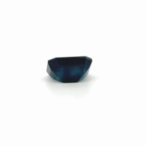 Sapphire • 3.01 CT